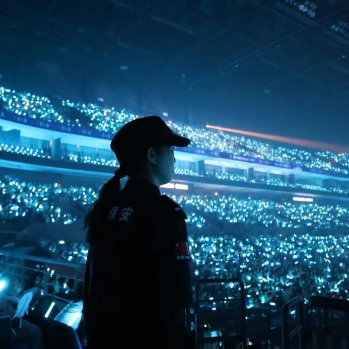 C:/Users/Administrator/Desktop/“安保鐵軍、硬核保障”2024系列報道四十二——南京市保安服務(wù)有限公司成功護(hù)航張碧晨「今兒個開心」十周年巡回演唱會南京站安保任務(wù)/4.jpg4