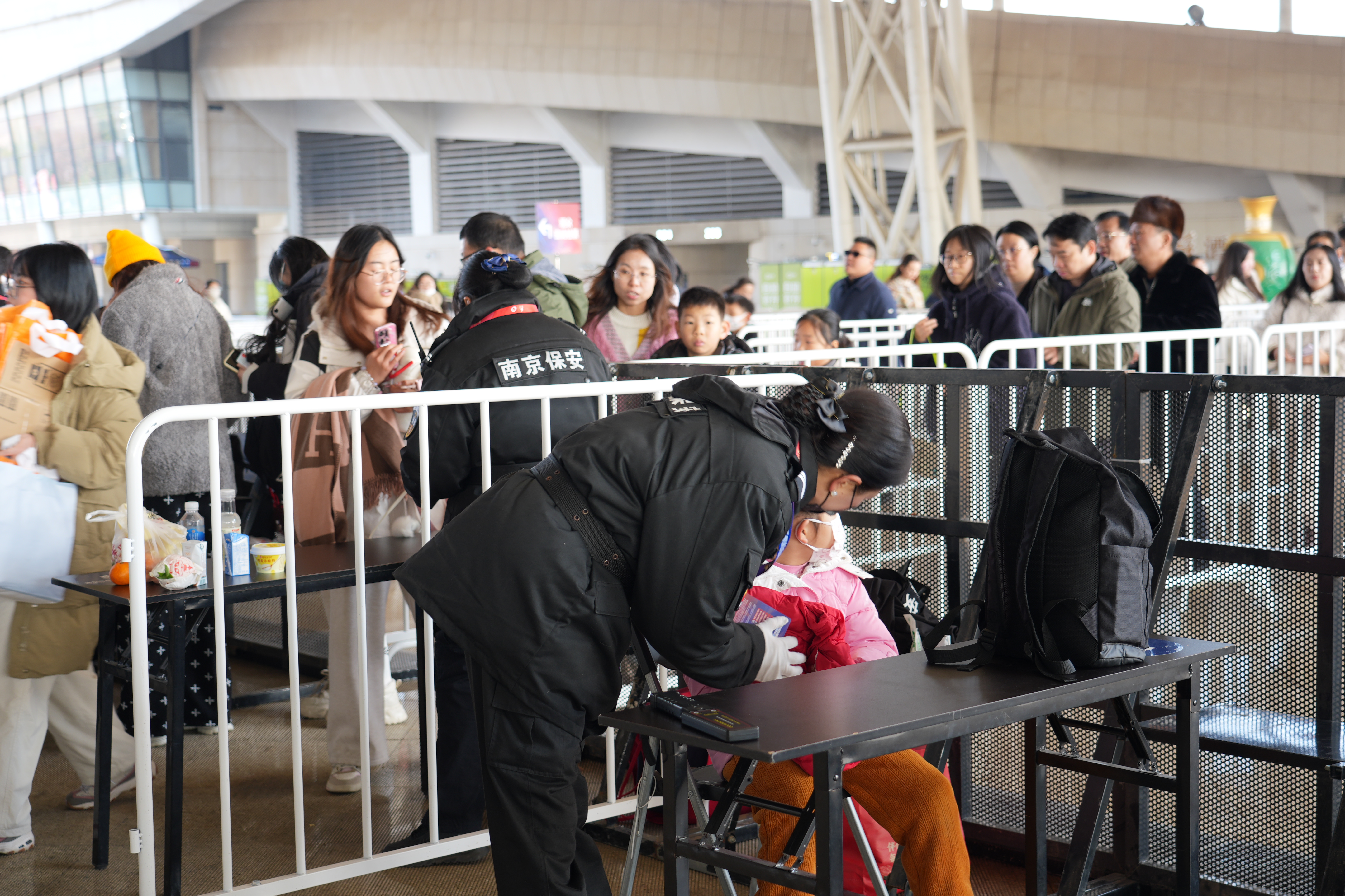 E:/25.12.10后 上傳網(wǎng)站留存/“安保鐵軍、硬核保障”2025系列報(bào)道四十一——乒超巔峰對決耀金陵 南京市保硬核護(hù)航筑平安/DSC06736.JPGDSC06736